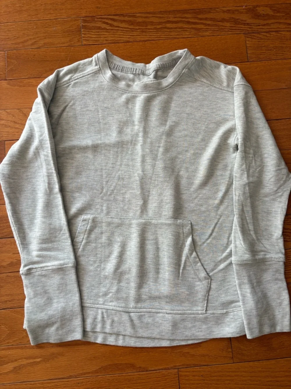 All in Motion Girls Gray Sweatshirt Thumbholes Pleated Back Medium 8/10